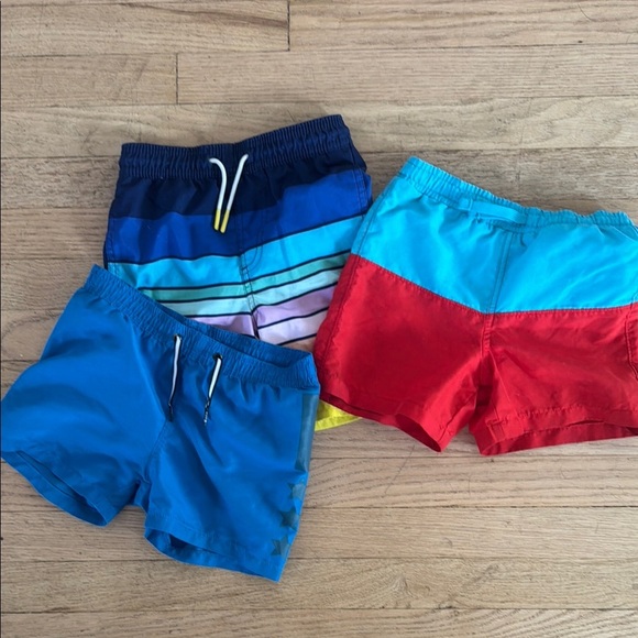 Boys Swim Trunk Bundle Size 4/5 - Picture 1 of 9